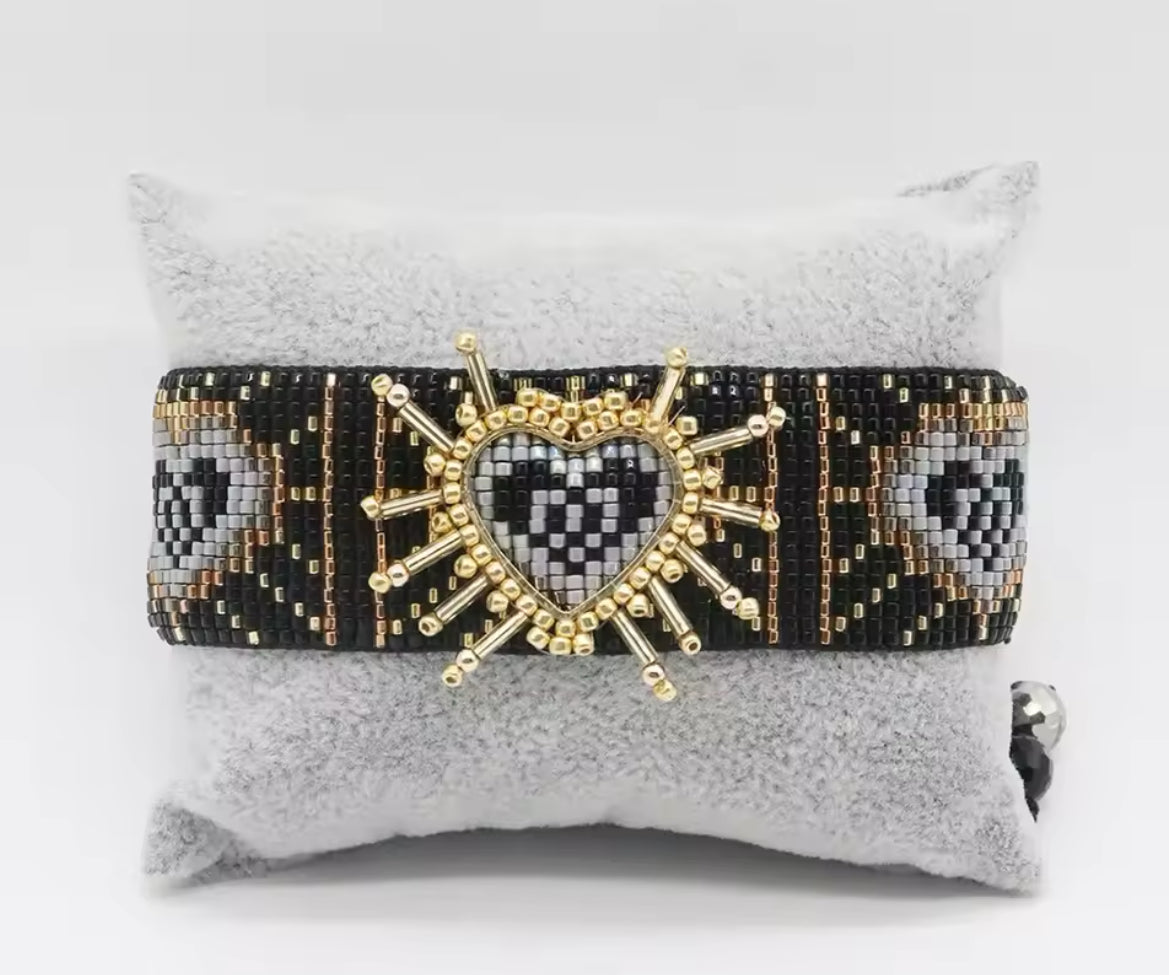 pulseras tejidas HEART
